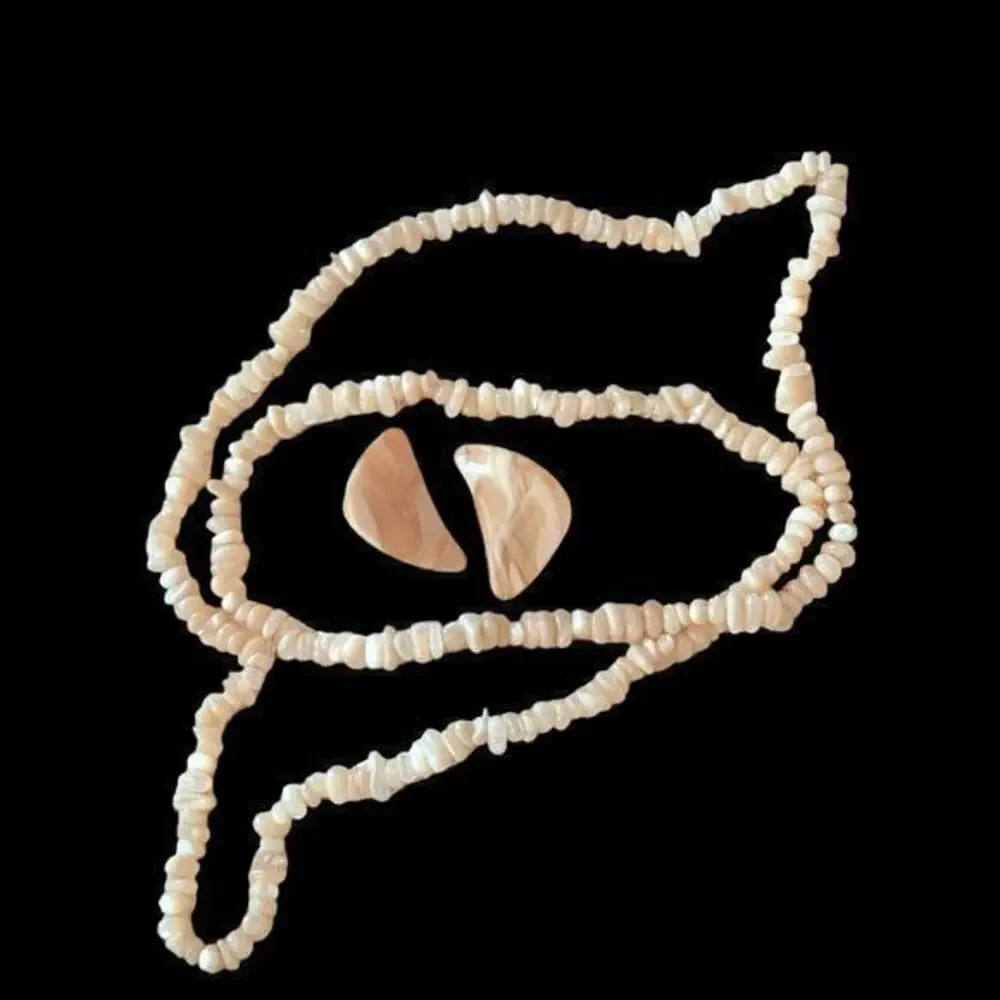 Vintage Natural Mother of Pearl Shell Necklace Chip 32” Long Ivory with Earrings